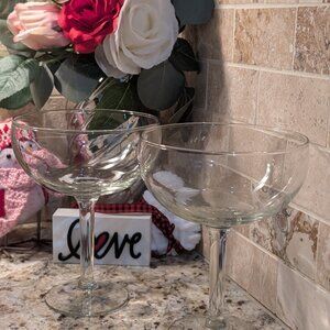 Large Margarita cocktail party glasses bar ware